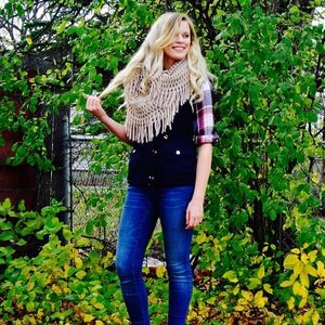 Meet your Posher, Shelly